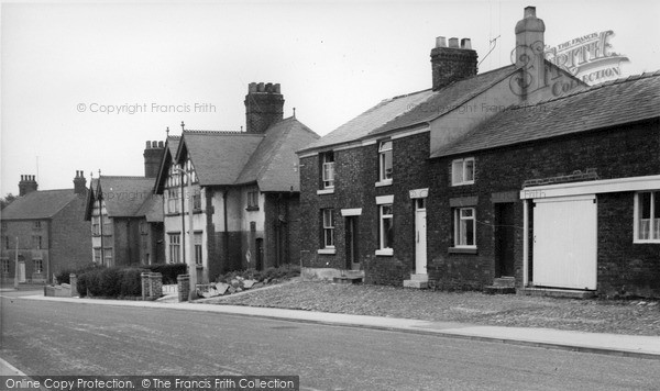 Photo of Freckleton, Preston Old Road c.1960 - Francis Frith