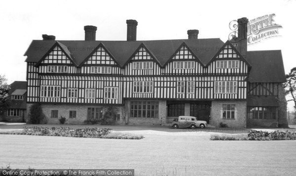 Photo of Frensham, Pierrepont School c1960