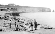 The Beach c.1965, Freshwater Bay