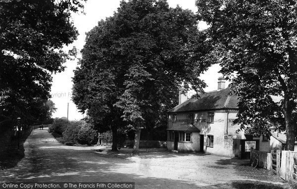 Photo of Frimley, The Kings Head 1909
