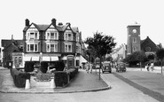 Frinton-on-Sea, Connaught Avenue and Free Church c1955