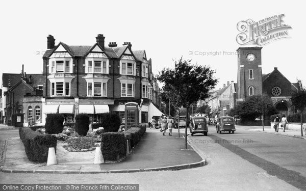 Photo of Frinton-on-Sea, Connaught Avenue and Free Church c1955