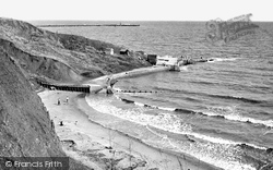 Frinton-on-Sea, the Cliffs showing Walton Pier c1955