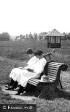 Frinton-on-Sea, Women Reading 1921