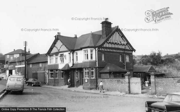 Photo of Frodsham, Bridge Inn c.1965