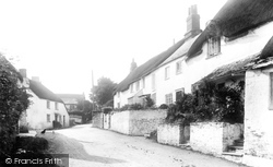 The Village 1904, Frogmore