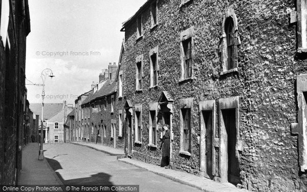 Photo of Frome, Quaint Stone Houses, Broad Street c.1950