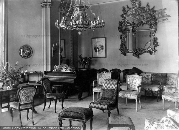Photo of Furnace, Minard Castle, Common Room c.1935