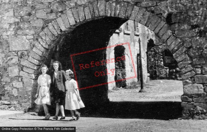 Photo of Galway, Girls At Spanish Arch c.1950