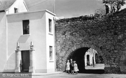 Galway, Spanish Arch c.1950, Galway City