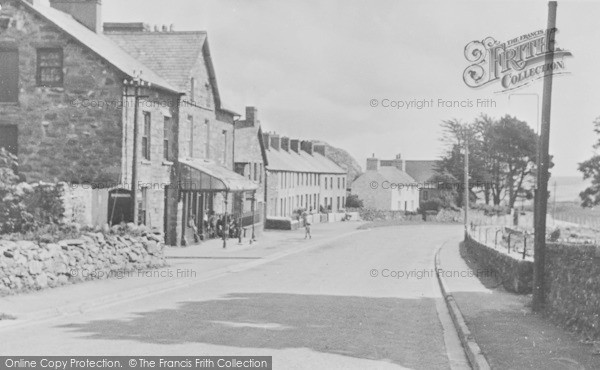 Photo of Garndolbenmaen, Main Road c.1955