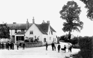 Village 1907, Gastard