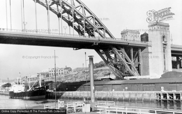 Photo of Gateshead, New Tyne Bridge And Gateshead Quay c.1955