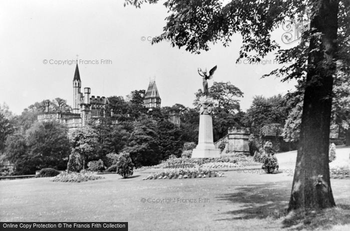 Photo of Gateshead, Saltwell Park, War Memorial And Museum c.1955