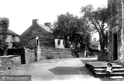 The Village 1906, Gayle