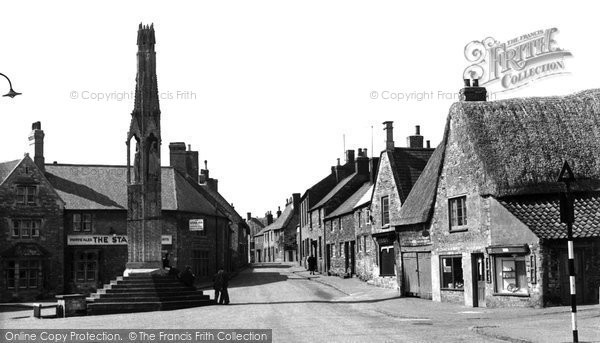 Photo of Geddington, Queen Eleanor Cross c.1955