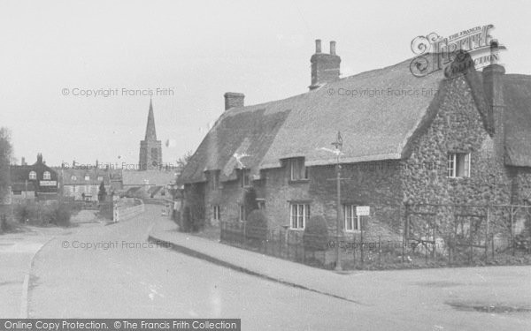 Photo of Geddington, Thatch Cottages c.1955