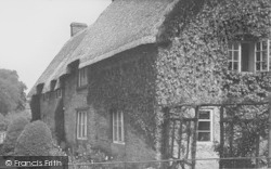 Thatch Cottages c.1955, Geddington