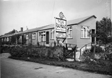 Ty-Clyd Road House 1936, Gellilydan