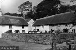 Village c.1955, Georgeham