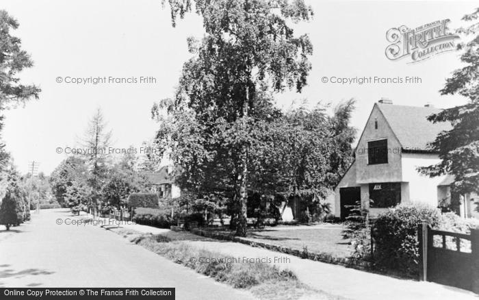 Photo of Gerrards Cross, Duke's Wood Avenue c.1950