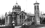 Gerrards Cross, St James' Parish Church c1965