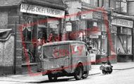 Balgores Cycle & Radio Supplies c.1950, Gidea Park