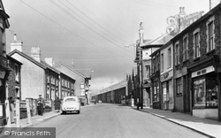 Commercial Street c.1955, Gilfach