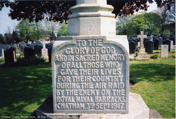 Photo of Gillingham, Cemetery, The Memorial 2005