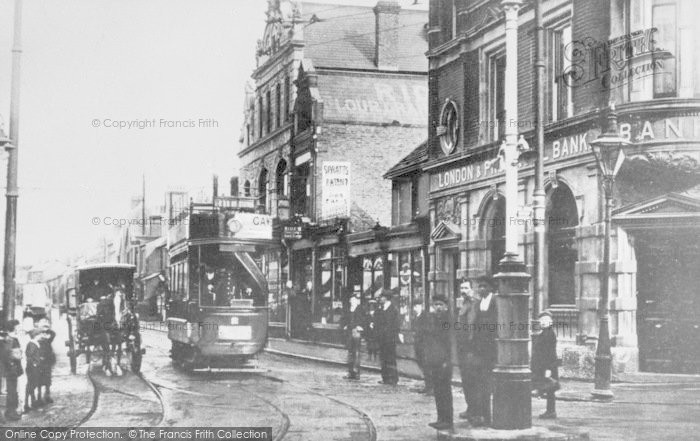 Photo of Gillingham, High Street c.1910