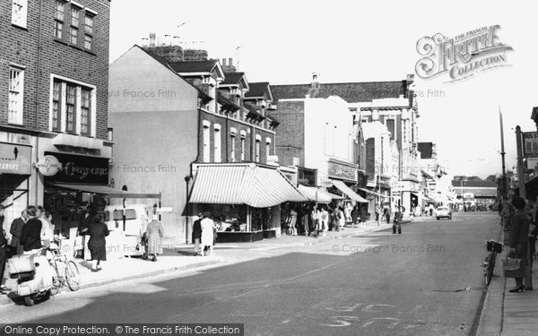 Photo of Gillingham, High Street c.1960