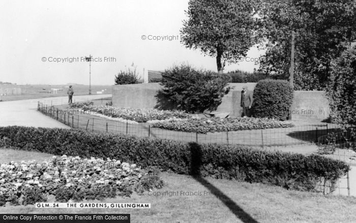 Photo of Gillingham, The Gardens c.1960