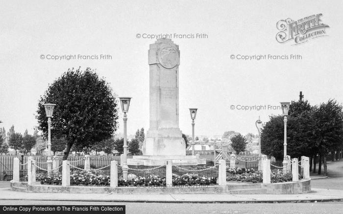 Photo of Gillingham, The War Memorial c.1960