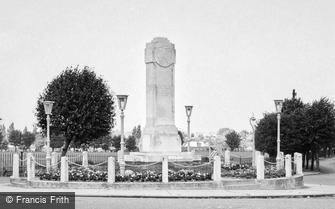 Gillingham, the War Memorial c1960