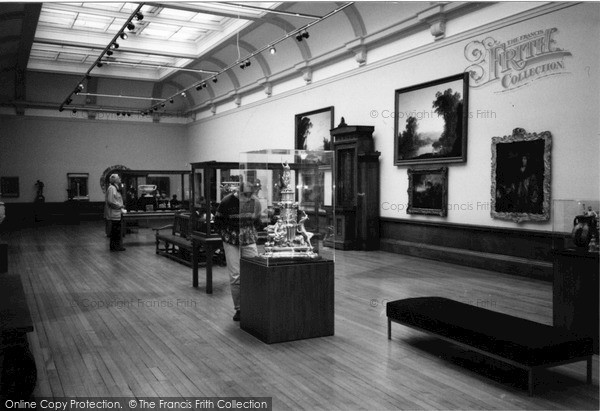 Photo of Glasgow, Art Gallery And Museum Interior 2005