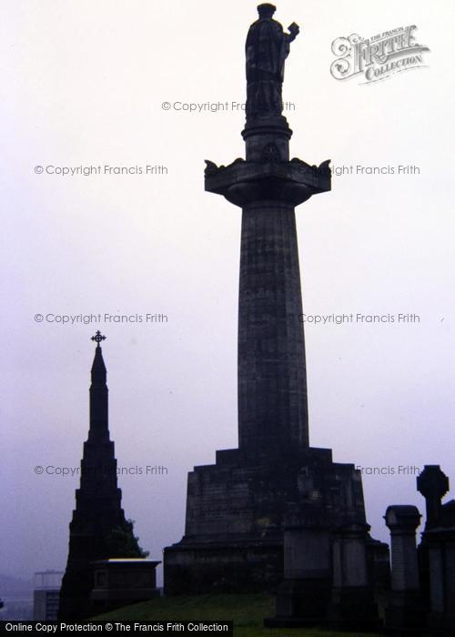 Photo of Glasgow, John Knox Monument, The Necropolis 1988
