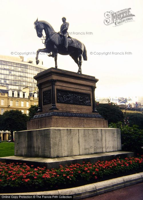Photo of Glasgow, Prince Albert Statue, George Square 1988
