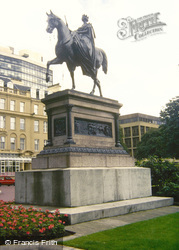 Queen Victoria Statue, George Square 1988, Glasgow