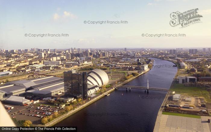 Photo of Glasgow, The Docks Redevelopment And Armadillo Clyde Auditorium 2001