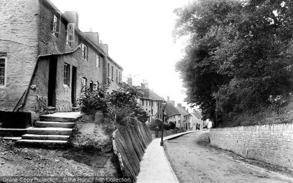 Photo of Glastonbury, Bove Town 1909