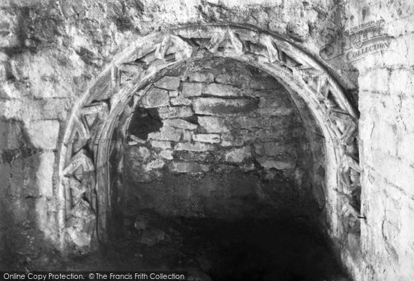 Photo of Glastonbury, The Abbey, Holy Well 1909
