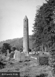 Round Tower 1957, Glendalough