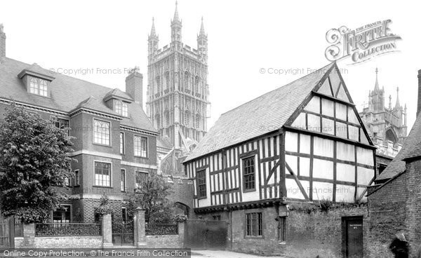 Photo of Gloucester, Cathedral And Old Parliament House 1923
