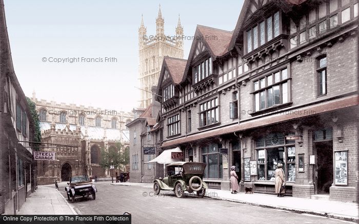 Photo of Gloucester, Cathedral Approach 1923