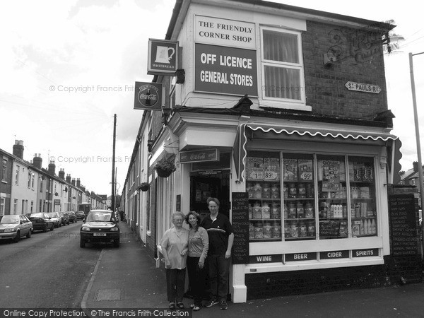 Photo of Gloucester, Corner Shop 2004