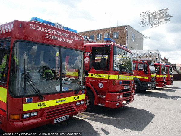Photo of Gloucester, Fire Engines 2004