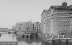Llanthony Warehouse, The Docks 1923, Gloucester