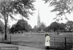 Park, The Fountain 1912, Gloucester