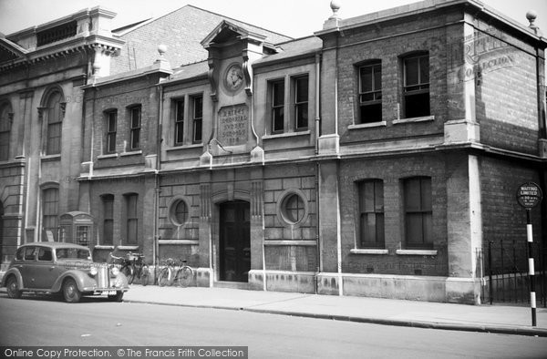 Photo of Gloucester, Robert Raikes Memorial Hall, Brunswick Road 1949