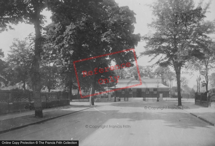 Photo of Gloucester, Spa Pump Room 1923